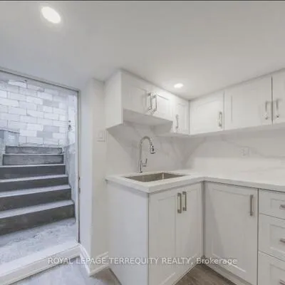 185,&nbsp;Laughton, Weston-Pellam Park, Toronto
