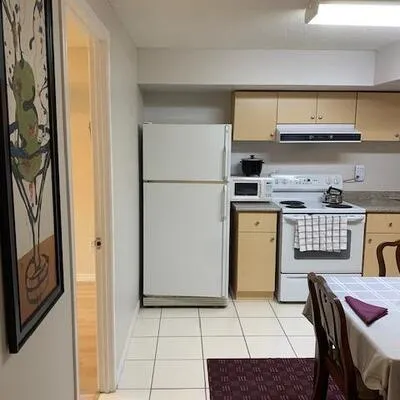 17,&nbsp;Aldwinckle, York University Heights, Toronto