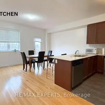 13,&nbsp;Ypres, Keelesdale-Eglinton West, Toronto
