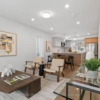 34,&nbsp;Poplar, Islington-City Centre West, Toronto
