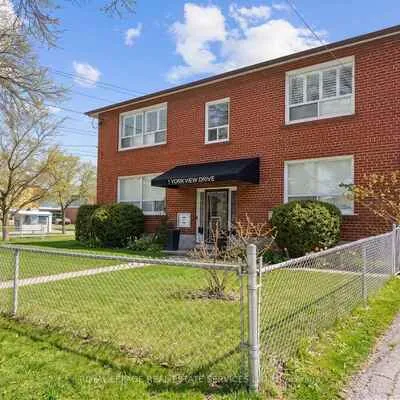 1,&nbsp;Yorkview, Stonegate-Queensway, Toronto