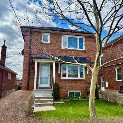 62,&nbsp;Richardson, Beechborough-Greenbrook, Toronto