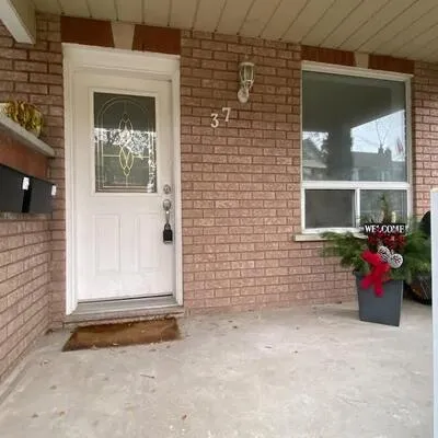 37,&nbsp;Gillespie, Weston-Pellam Park, Toronto