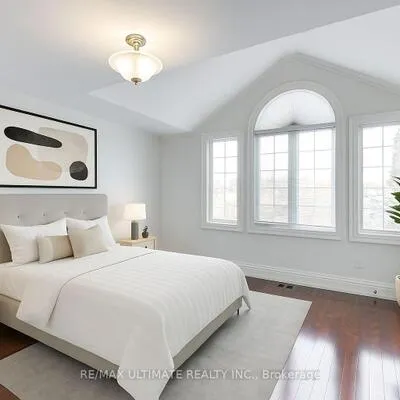 40,&nbsp;Harrow, Brookhaven-Amesbury, Toronto