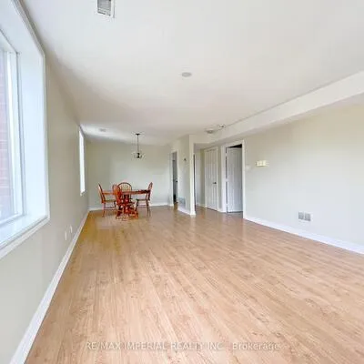 621A,&nbsp;The Queensway, Stonegate-Queensway, Toronto