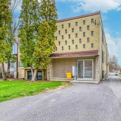 17,&nbsp;Station, Mimico, Toronto