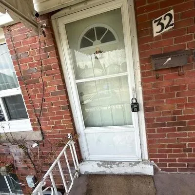 32,&nbsp;Belgravia, Briar Hill-Belgravia, Toronto