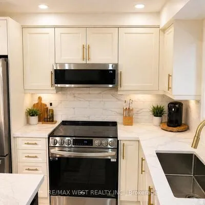 49,&nbsp;Mare, West Humber-Clairville, Toronto