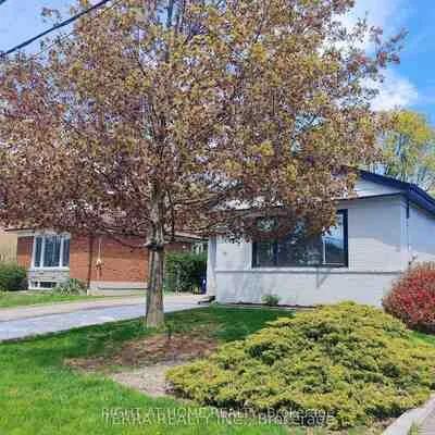 55,&nbsp;Glen Agar, Princess-Rosethorn, Toronto