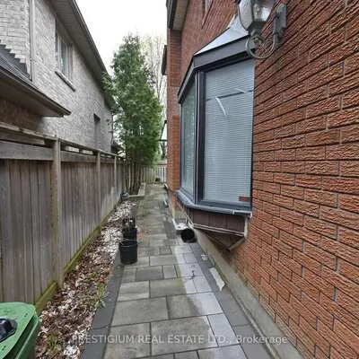 1412,&nbsp;Islington, Princess-Rosethorn, Toronto