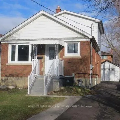 30,&nbsp;Elder, Long Branch, Toronto