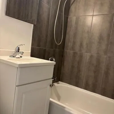 2544,&nbsp;Eglinton, Beechborough-Greenbrook, Toronto