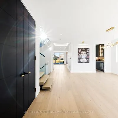 27,&nbsp;Inverleigh, Stonegate-Queensway, Toronto