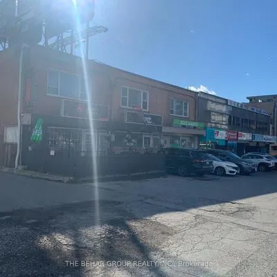 699,&nbsp;Lawrence, Yorkdale-Glen Park, Toronto