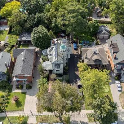 166,&nbsp;High Park, High Park North, Toronto