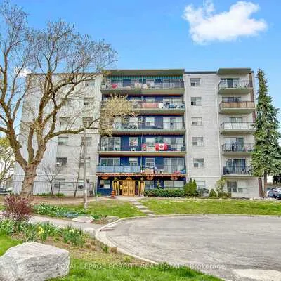 2,&nbsp;Superior, Mimico, Toronto