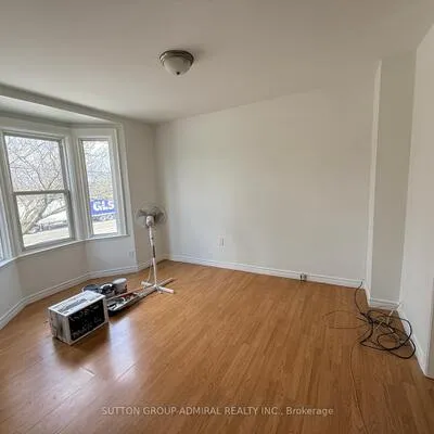 102,&nbsp;Thirty Ninth, Long Branch, Toronto