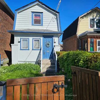 14,&nbsp;Hollis, Mount Dennis, Toronto