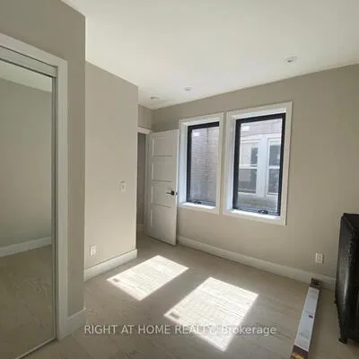 411,&nbsp;Roncesvalles, Roncesvalles, Toronto