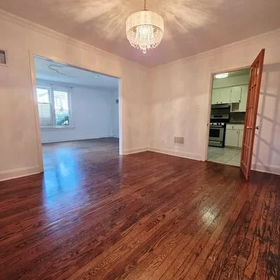 339,&nbsp;Ranee, Yorkdale-Glen Park, Toronto