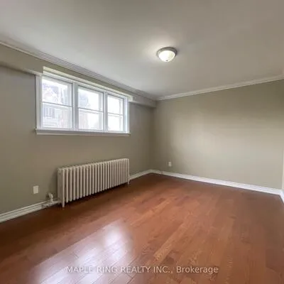12,&nbsp;Dwight, New Toronto, Toronto