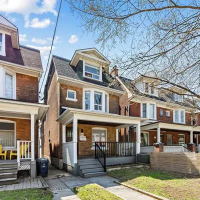 61,&nbsp;Chelsea, High Park North, Toronto