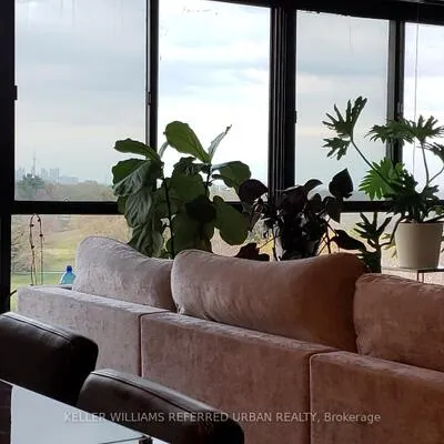 387,&nbsp;Roncesvalles, Roncesvalles, Toronto
