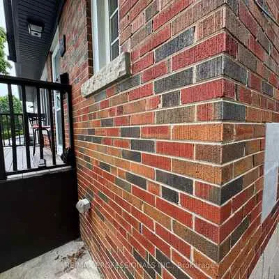 102,&nbsp;Paulart, Islington-City Centre West, Toronto