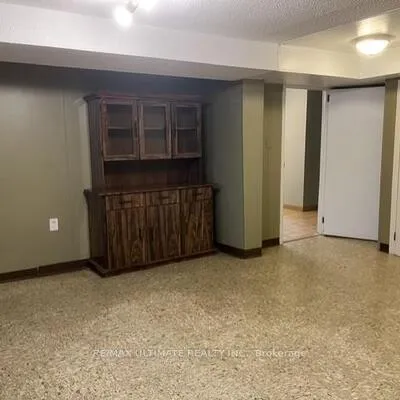 65,&nbsp;Exbury, Downsview-Roding-CFB, Toronto