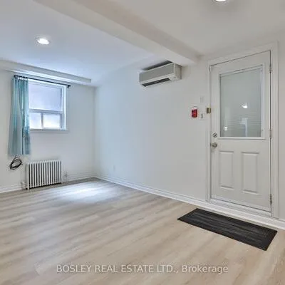 144,&nbsp;Evelyn, High Park North, Toronto