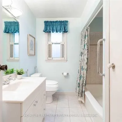26,&nbsp;Leland, Stonegate-Queensway, Toronto