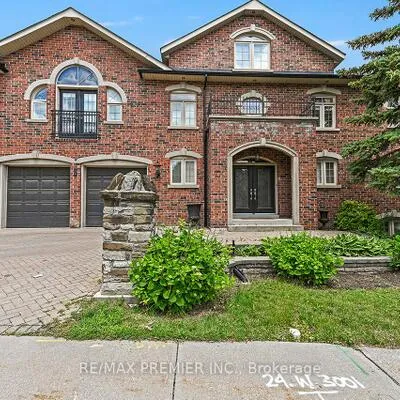 916,&nbsp;Scarlett, Humber Heights, Toronto