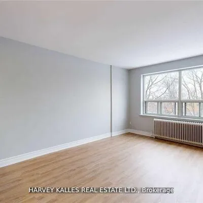 4,&nbsp;Greentree, Keelesdale-Eglinton West, Toronto