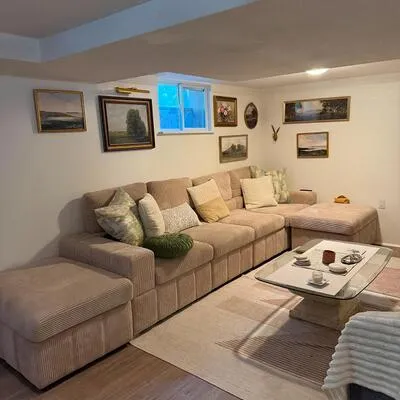 29,&nbsp;Glamis, Rockcliffe-Smythe, Toronto