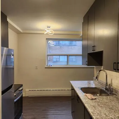 2550,&nbsp;Keele, Maple Leaf, Toronto