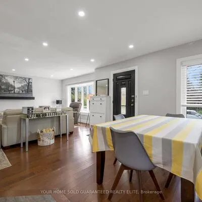 22,&nbsp;North Heights, Princess-Rosethorn, Toronto