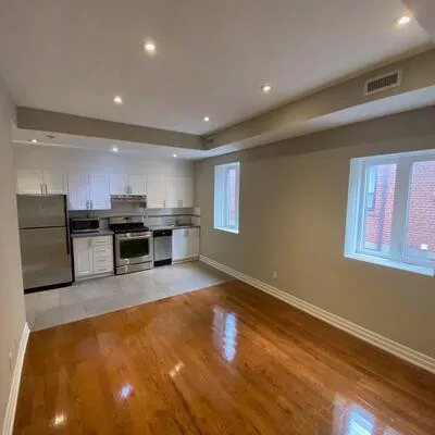 48,&nbsp;Station, Mimico, Toronto