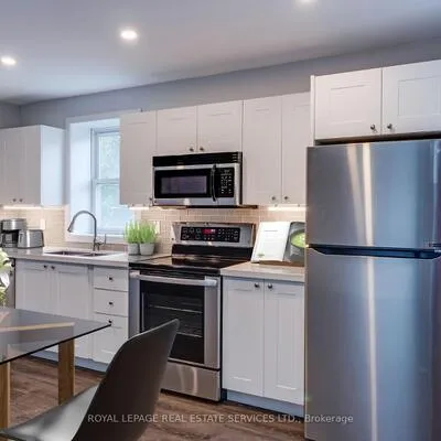 18,&nbsp;Anglesey, Edenbridge-Humber Valley, Toronto