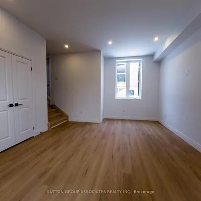 62,&nbsp;Hartley, Briar Hill-Belgravia, Toronto
