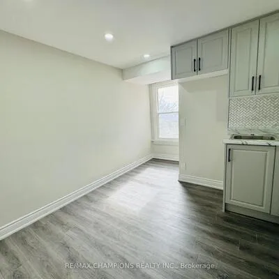 196,&nbsp;Caledonia, Corso Italia-Davenport, Toronto