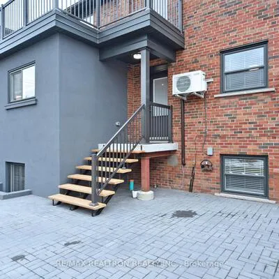 230,&nbsp;Boon, Corso Italia-Davenport, Toronto