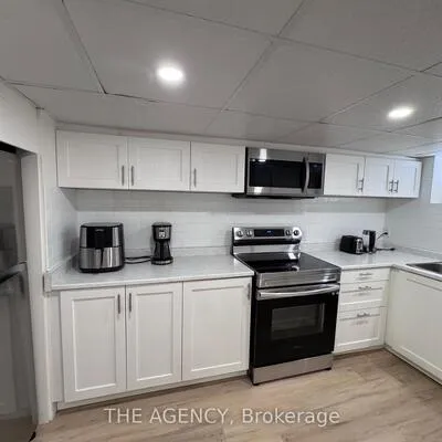 26,&nbsp;Beaverbrook, Princess-Rosethorn, Toronto