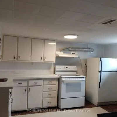 37,&nbsp;MacDonald, Weston, Toronto