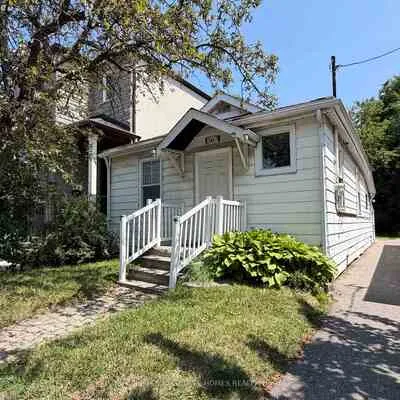 367,&nbsp;Kipling, New Toronto, Toronto