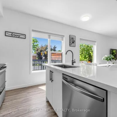148,&nbsp;Glenlake, High Park North, Toronto