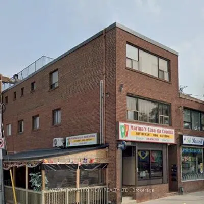 1686,&nbsp;St Clair, Weston-Pellam Park, Toronto