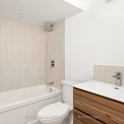 86,&nbsp;Lansdowne, Roncesvalles, Toronto