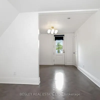 178,&nbsp;High Park, High Park North, Toronto