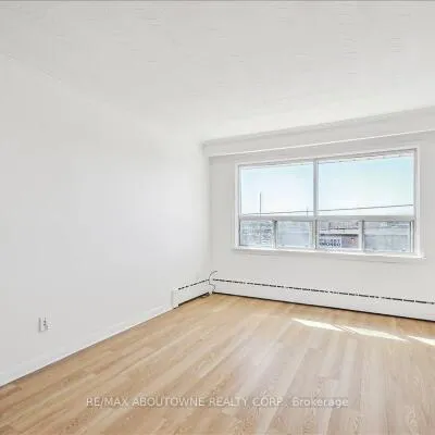 2,&nbsp;Wesley, Mimico, Toronto