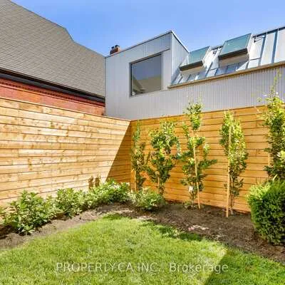 301,&nbsp;Keele, Junction Area, Toronto